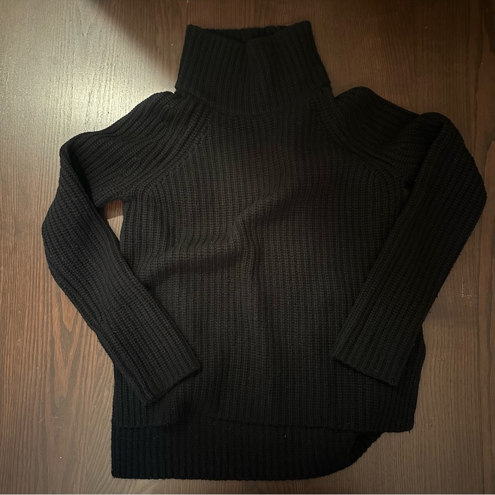 Novis Chunky Rib Knit Turtleneck Black L